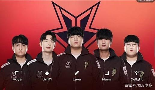 更在场上扮 更在场上扮